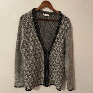Cardigan sweater